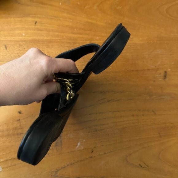 Chanel Vintage 90s CC turn lock chain thong sandals leather - Picture 13 of 14